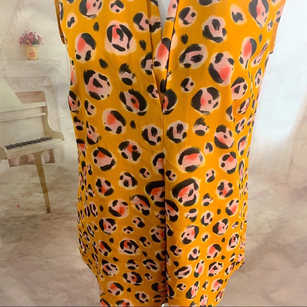 Cabi 3792 Prowl Leopard Print Blouse - Picture 3 of 11